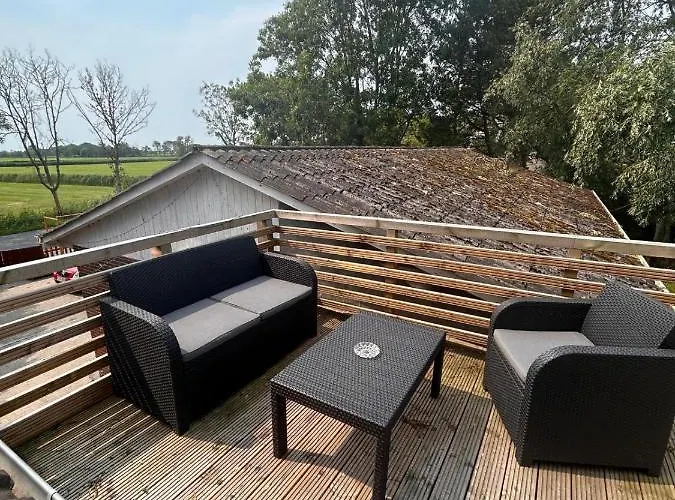 Zum Leuchtfeuer בית הארחה 3*